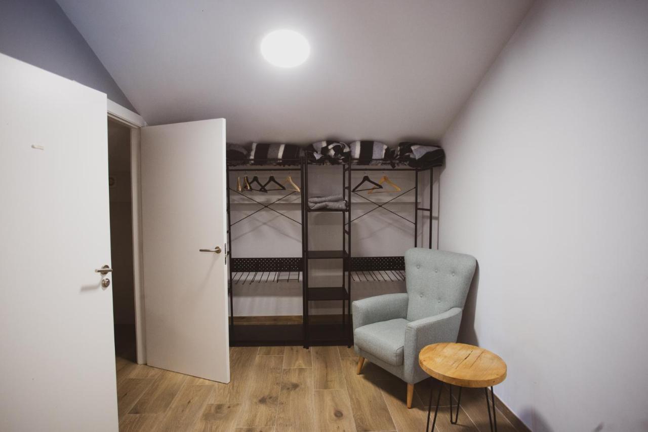 Coll De Port Hostel Tuixen ภายนอก รูปภาพ