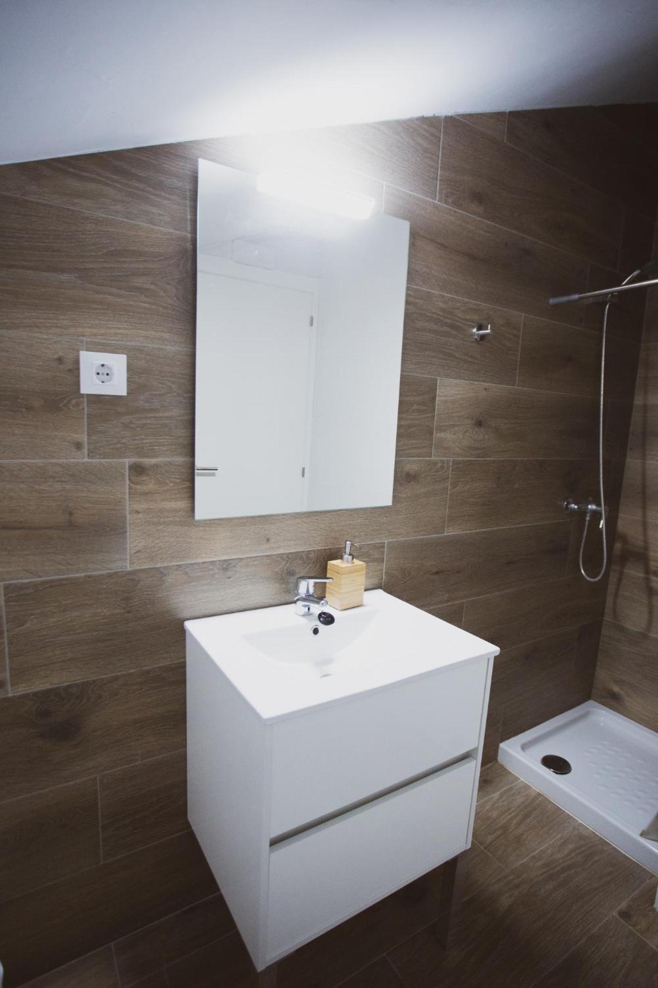 Coll De Port Hostel Tuixen ภายนอก รูปภาพ