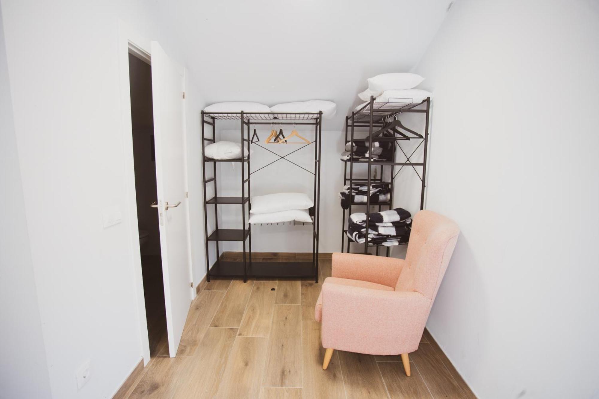 Coll De Port Hostel Tuixen ภายนอก รูปภาพ