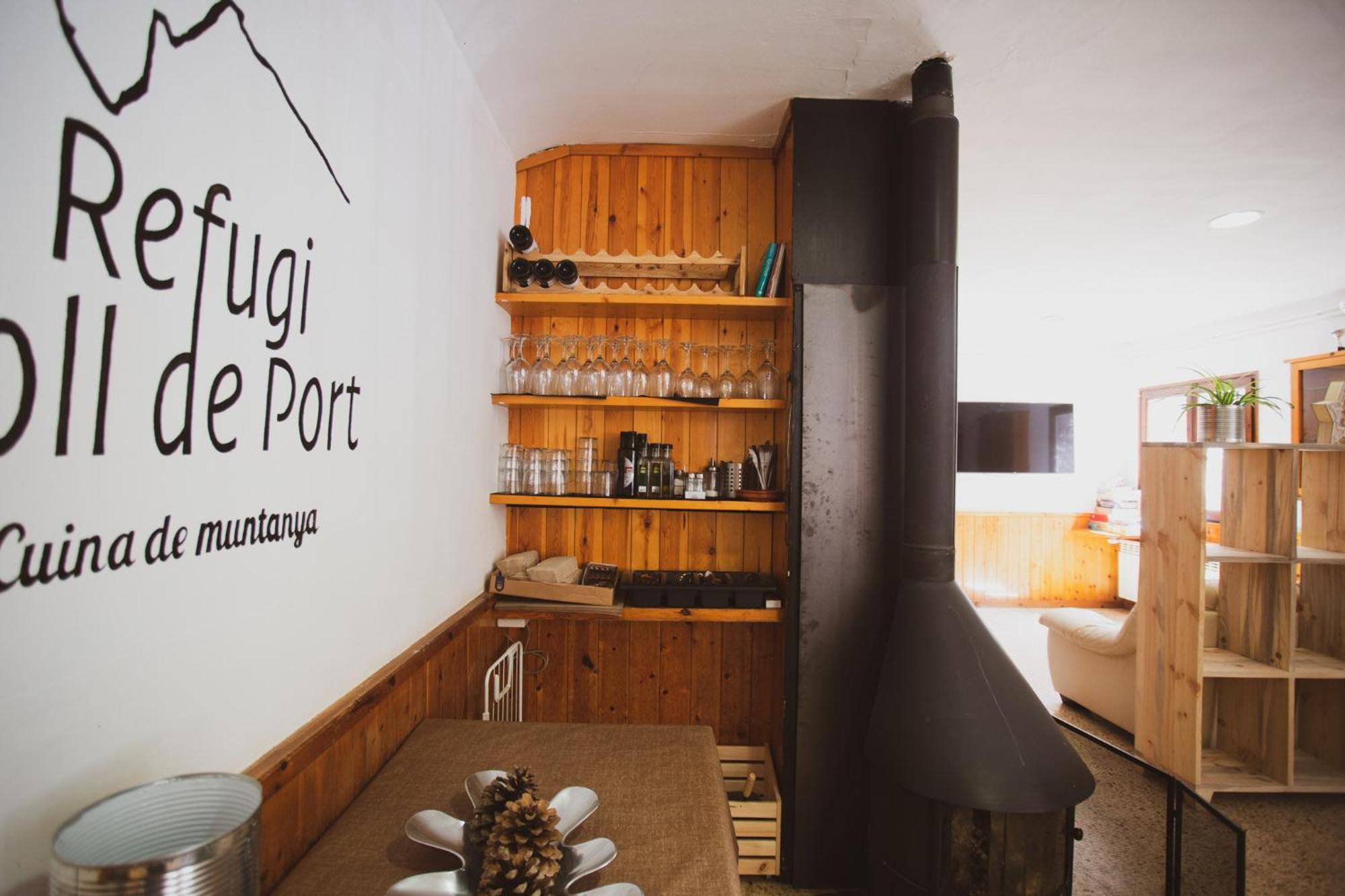 Coll De Port Hostel Tuixen ภายนอก รูปภาพ