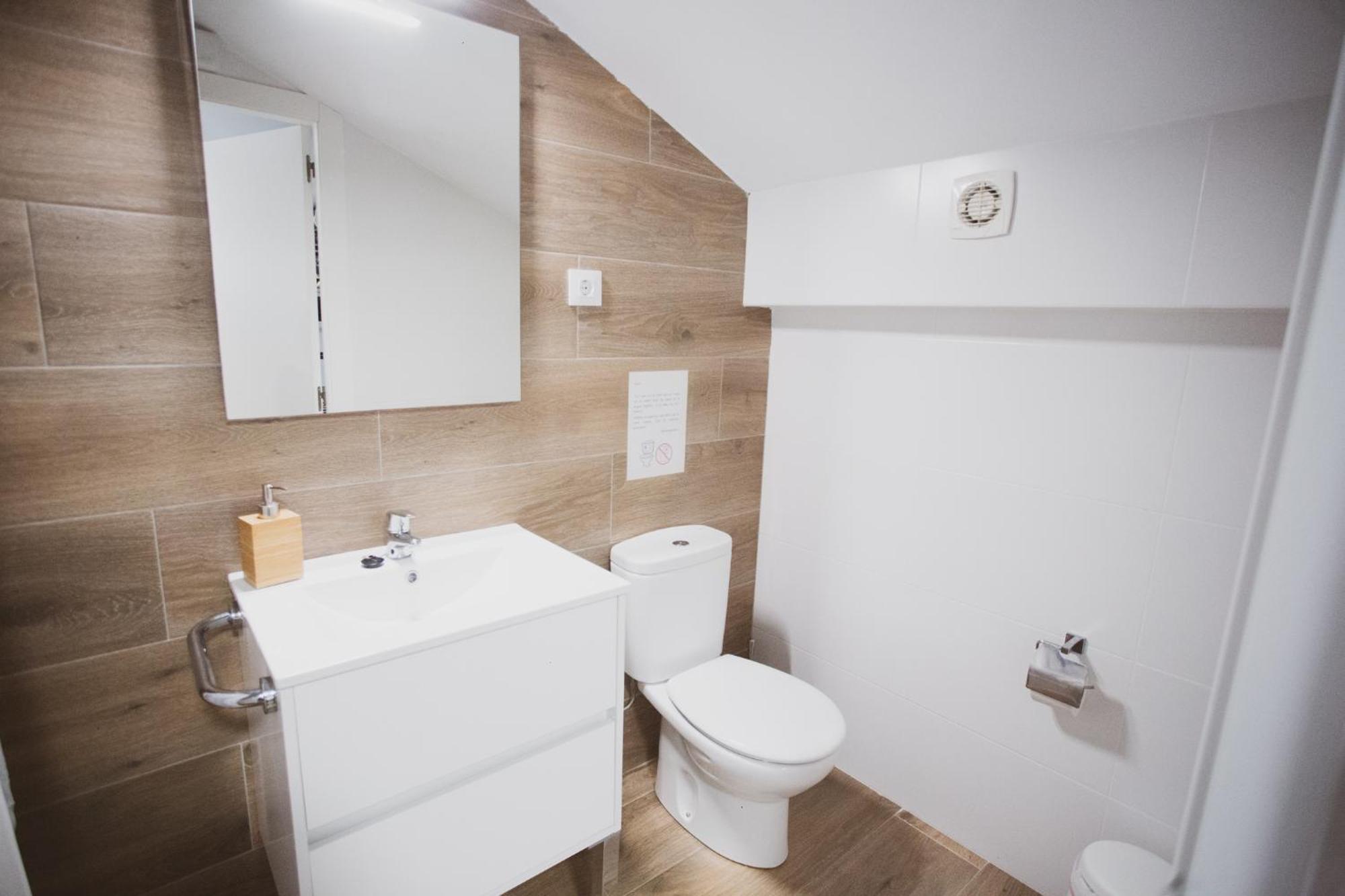 Coll De Port Hostel Tuixen ภายนอก รูปภาพ