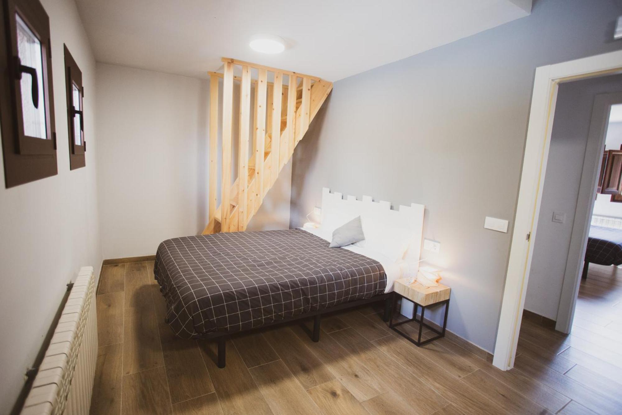 Coll De Port Hostel Tuixen ภายนอก รูปภาพ