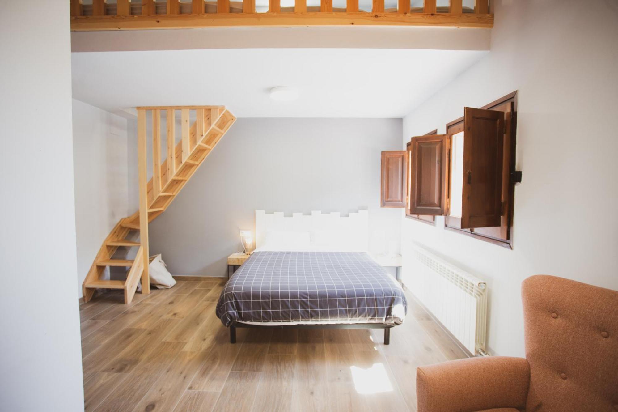 Coll De Port Hostel Tuixen ภายนอก รูปภาพ