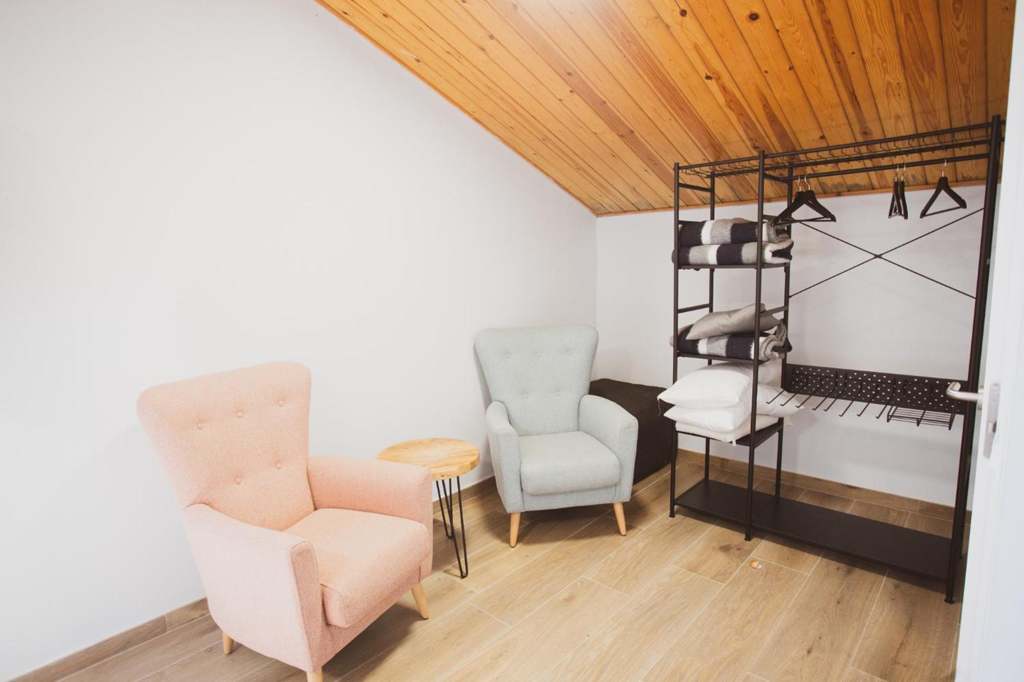 Coll De Port Hostel Tuixen ภายนอก รูปภาพ