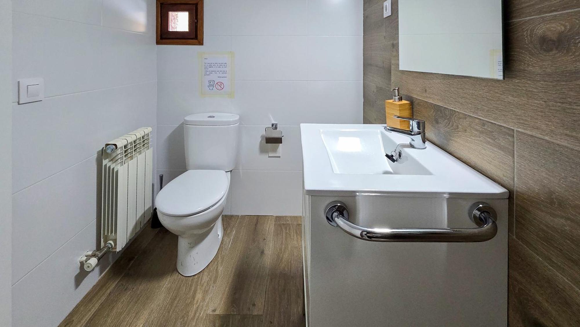 Coll De Port Hostel Tuixen ภายนอก รูปภาพ