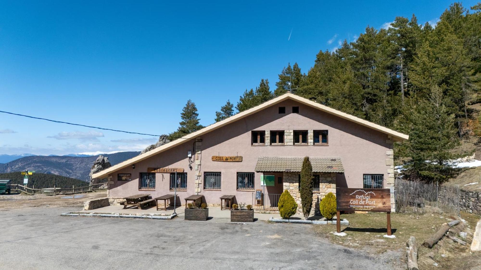Coll De Port Hostel Tuixen ภายนอก รูปภาพ
