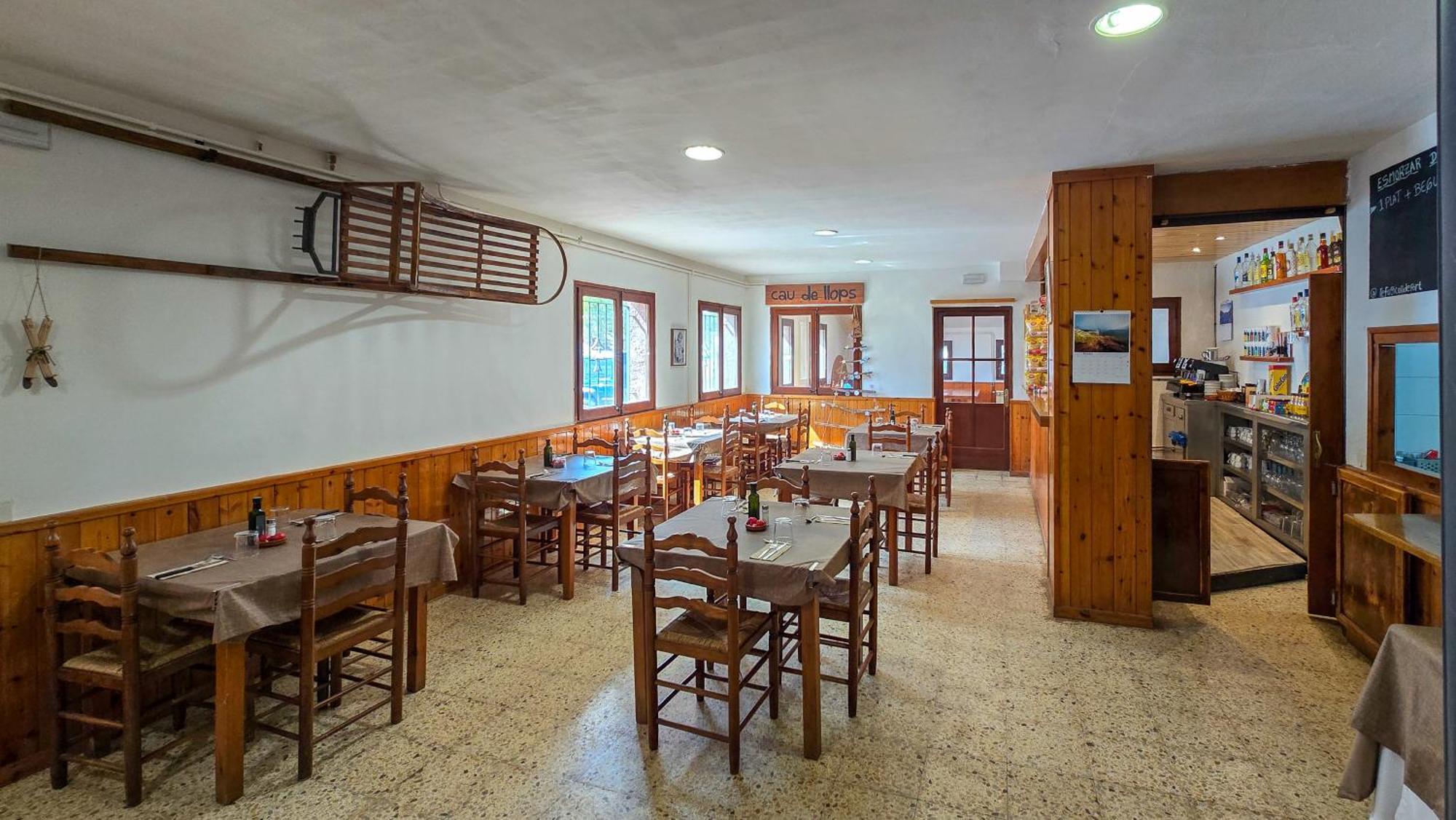 Coll De Port Hostel Tuixen ภายนอก รูปภาพ