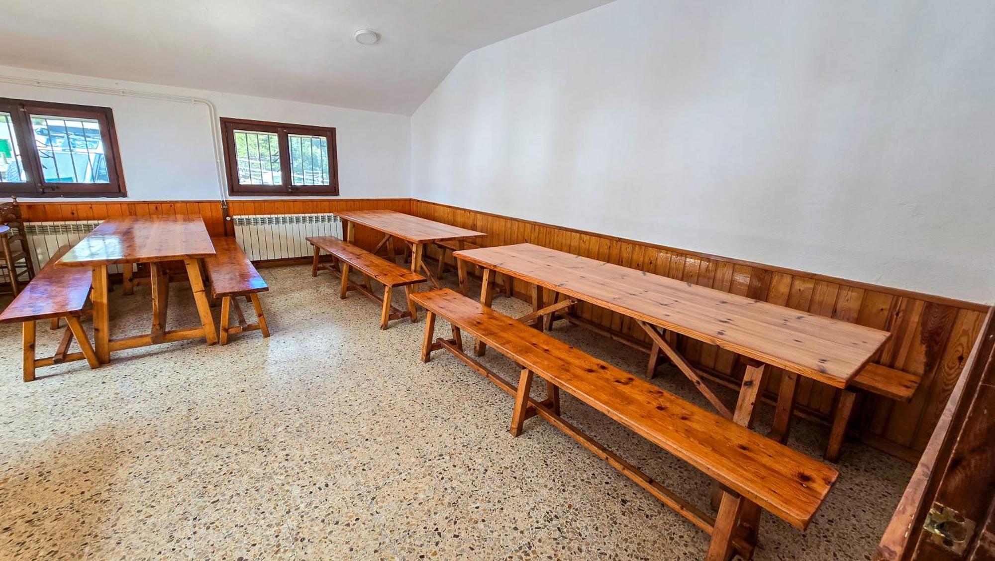 Coll De Port Hostel Tuixen ภายนอก รูปภาพ